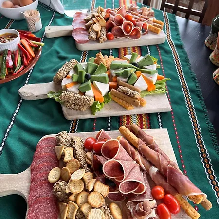 Mila - Total - Fully Catered Bansko